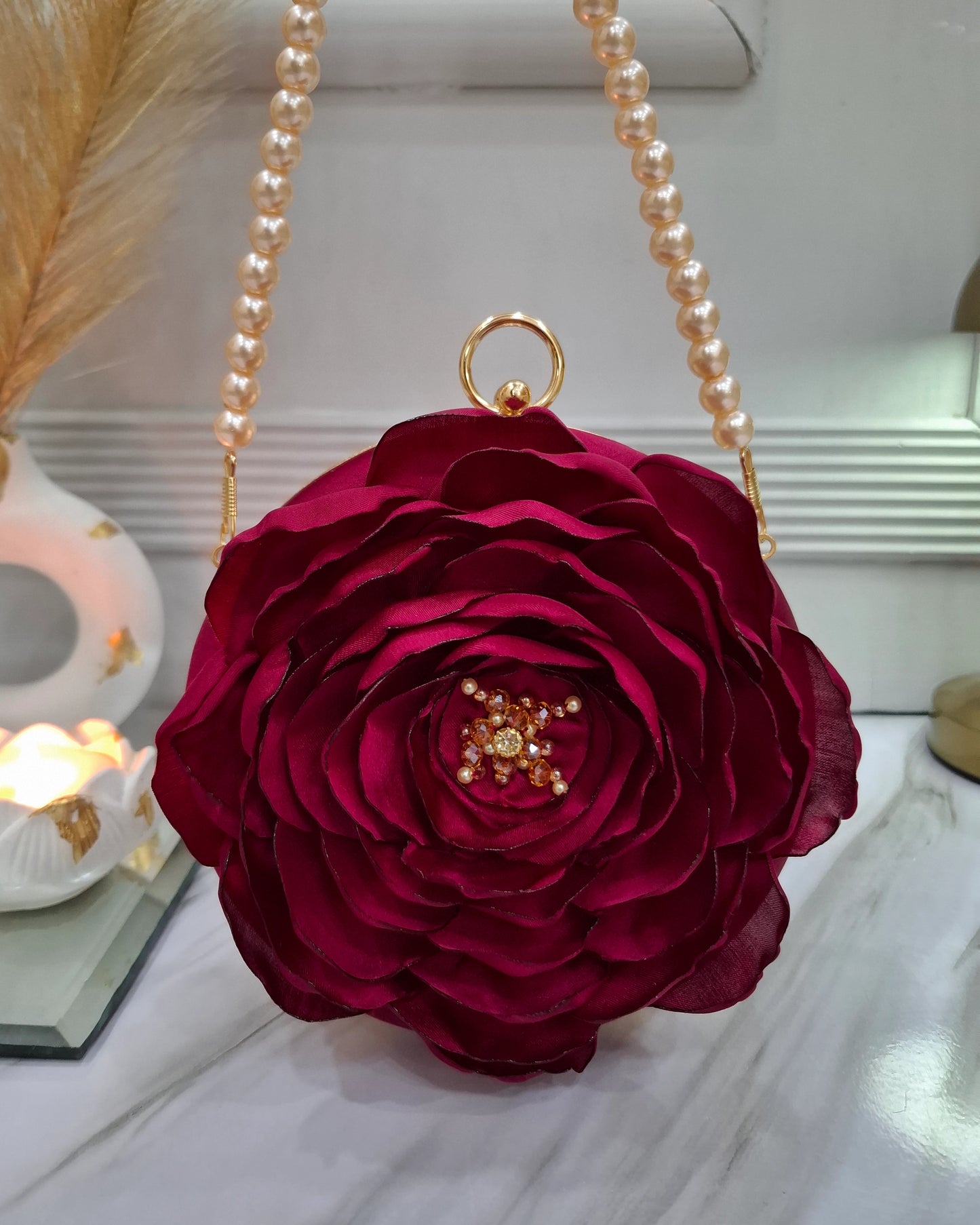Floral blossom clutch