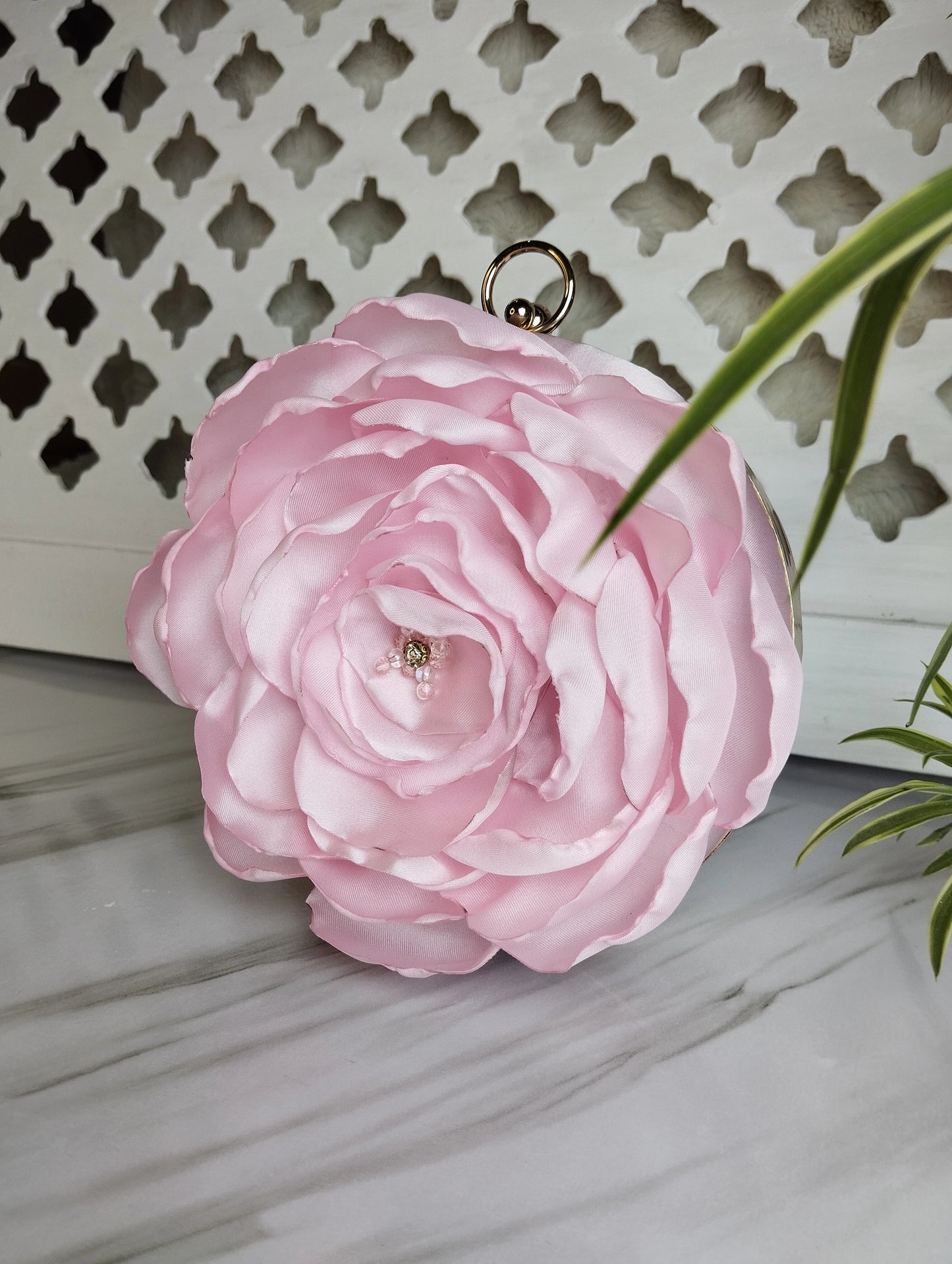Floral blossom clutch