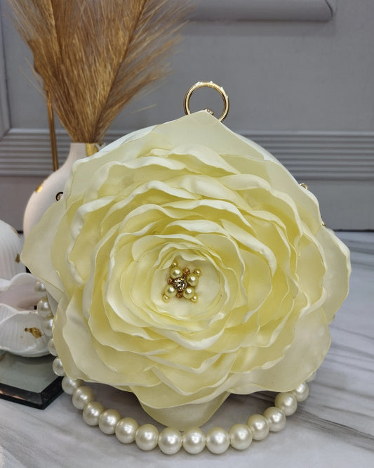 Floral blossom clutch