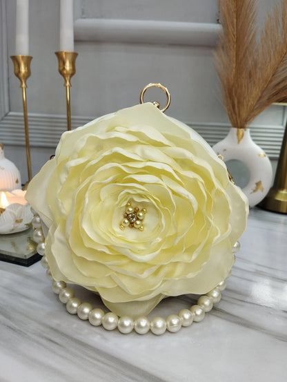 Floral blossom clutch