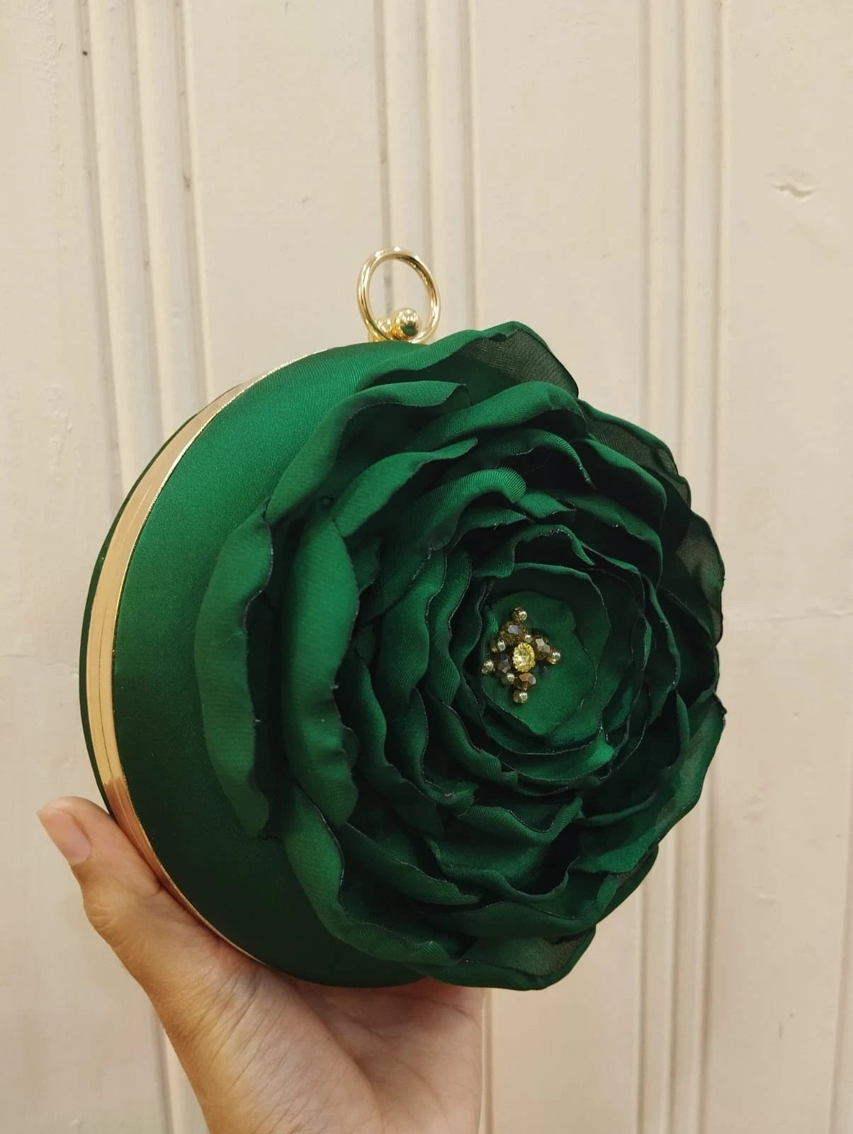 Floral blossom clutch