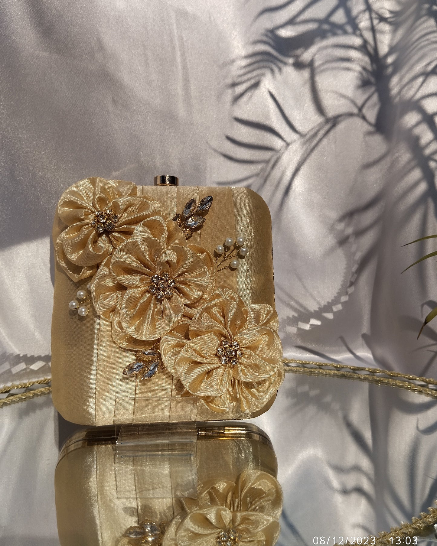 Fawn gold Floral