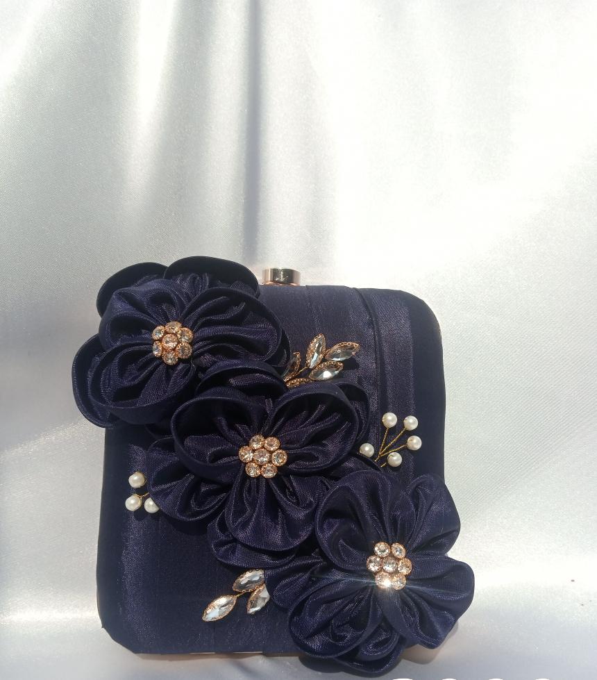 Fawn gold Floral