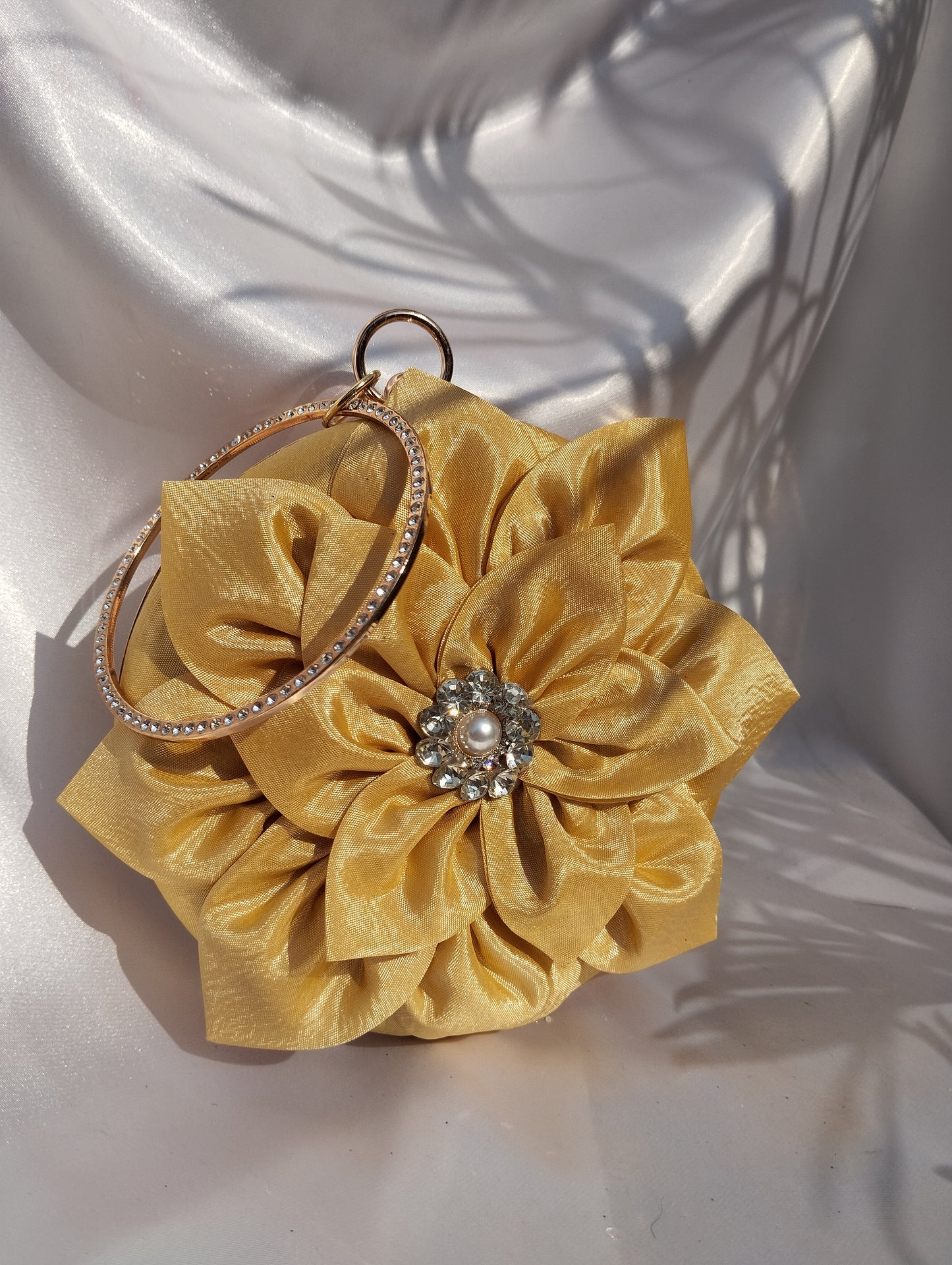 Flora Round Party Clutch